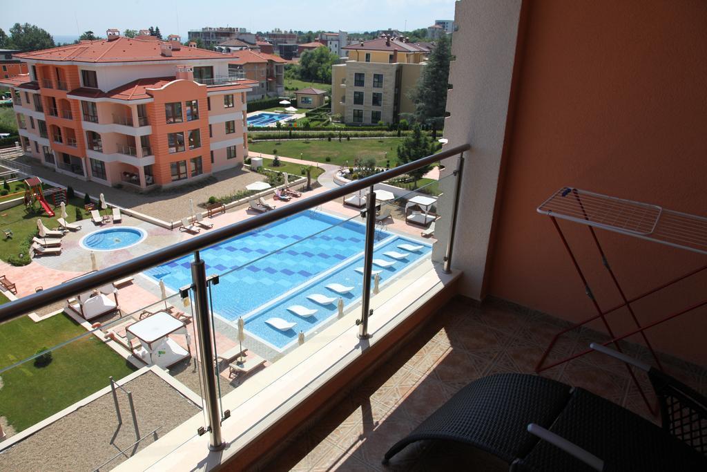 Apartment In St. Constantine And Helena 圣君士坦丁和海伦那 外观 照片